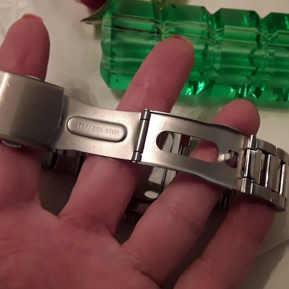 NEW FIGARO MILANO BRUSHED STAINLESS, QTZ. WATCH - Picture 7 of 8